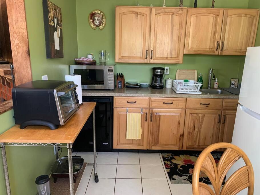 One Bed Suite Near Beaches And Downtown ساراسوتا المظهر الخارجي الصورة