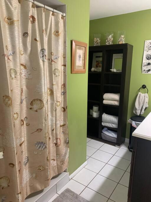 One Bed Suite Near Beaches And Downtown ساراسوتا المظهر الخارجي الصورة