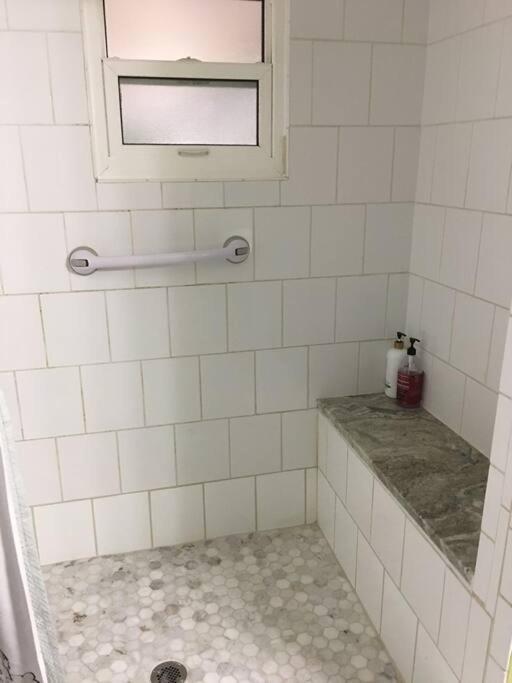 One Bed Suite Near Beaches And Downtown ساراسوتا المظهر الخارجي الصورة